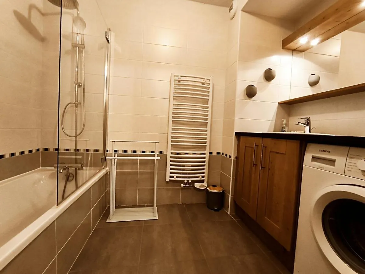 Appartement Cosy Avec Terrasse Et Parking Prive, Centre Village A 2 Pas Et Arret Ski-Bus Proche - Fr-1-624-114 Samoens Apartment